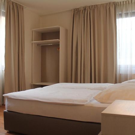 Hotel Centro Stuttgart Exterior photo